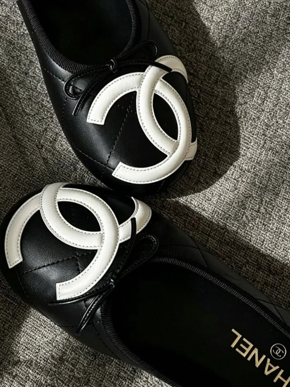 CHANEL Quilted CC Bow Ballet Flats – Black/White, Size 39 with Box